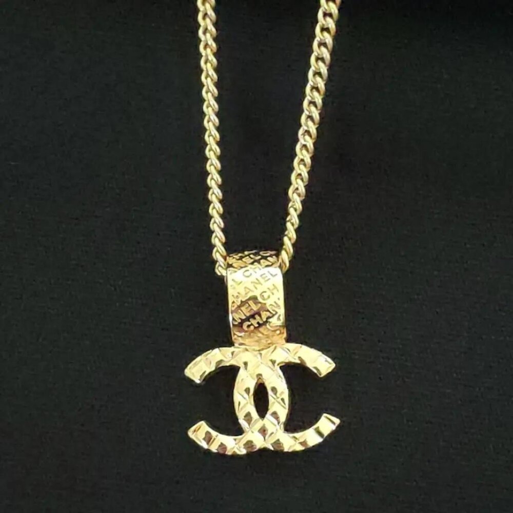 CHANEL 24P CoCo Crush Necklace NWT